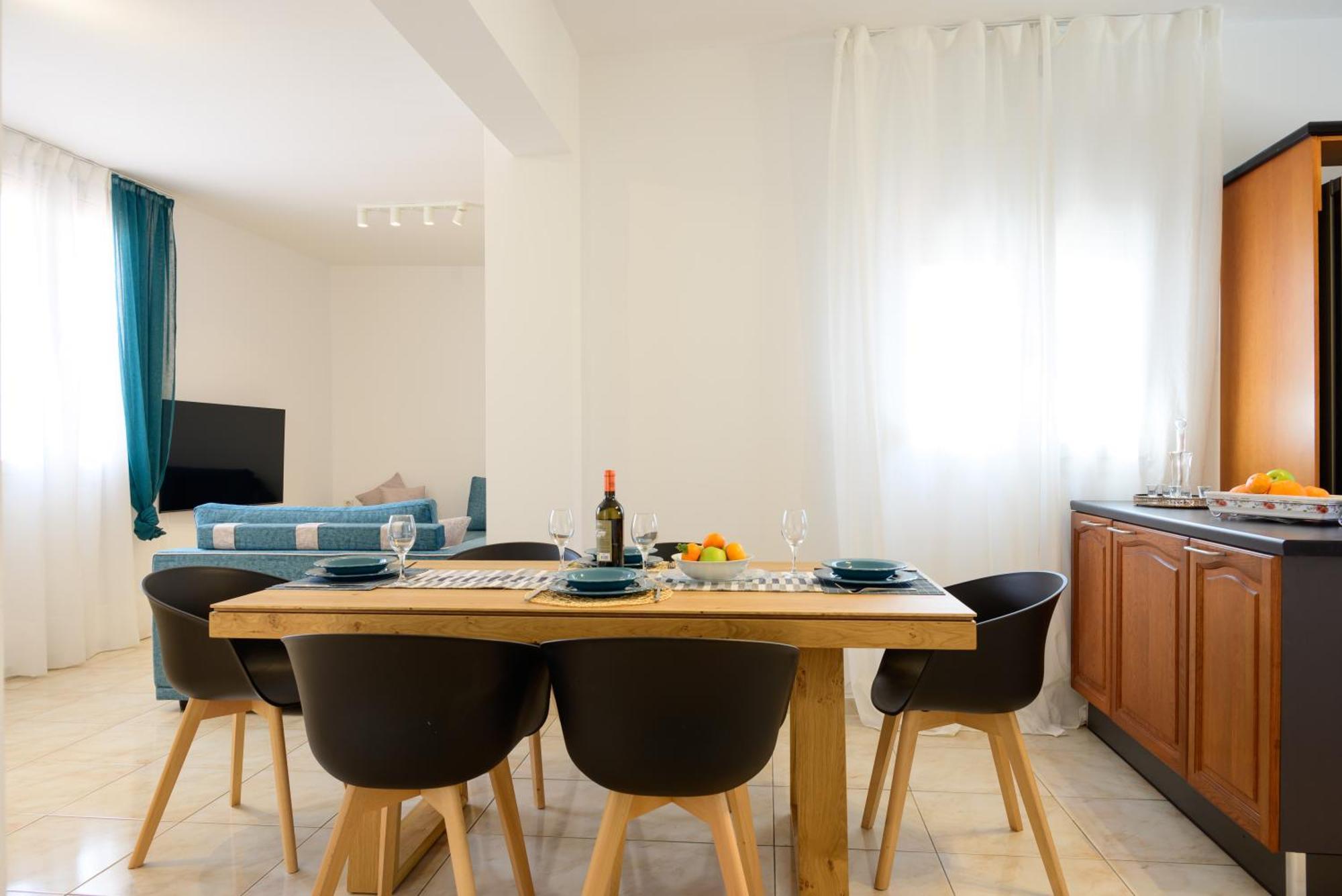 Summer Retreat 3rd Floor Apartment